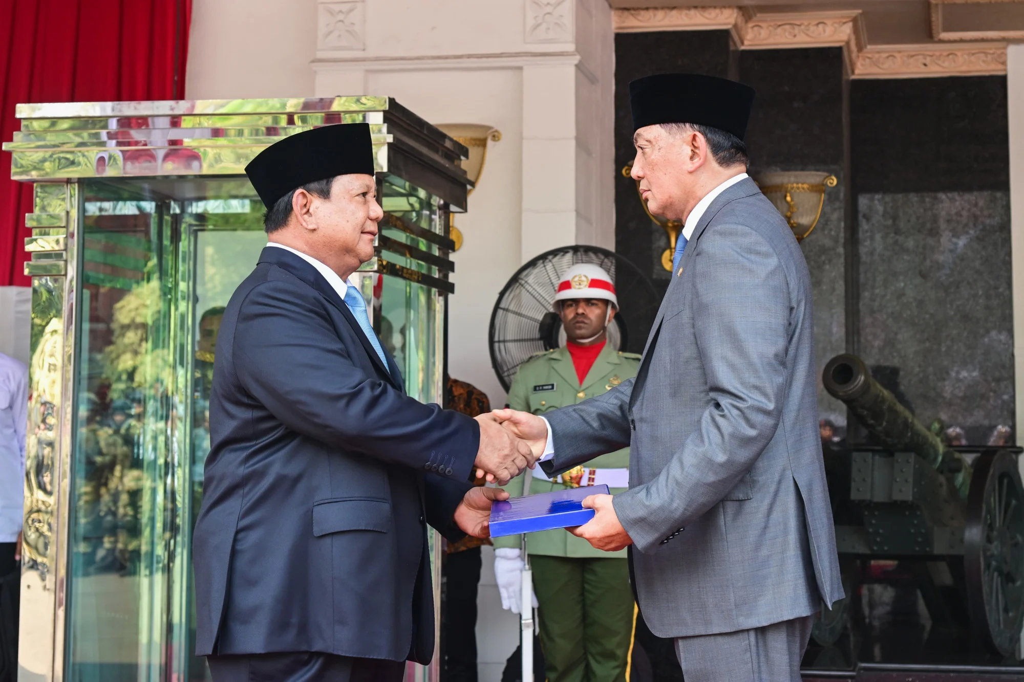 Sjafrie Sjamsoeddin: Menhan Baru Prabowo, Program Komcad dan Kontroversi Pengaruh Politik di Balik Kebijakan