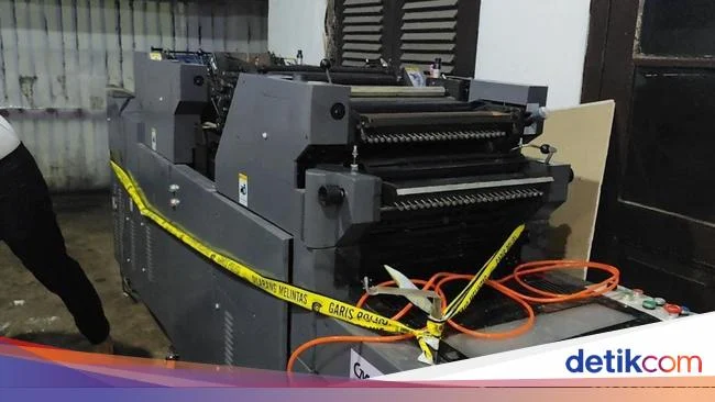 Skandal Lavatory, Program Loyalti, dan Mesin Cetak Indigo: Apa Hubungan Mereka?