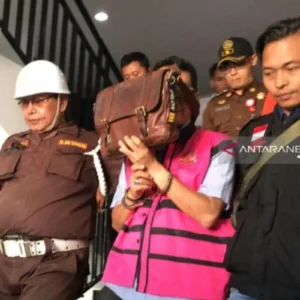 Skandal Pungli di Dinas ESDM Jatim Pecah: Kadis Ditahan, Roy Jadi Sorotan, dan Upaya Kejati Mengembalikan Kepercayaan Publik