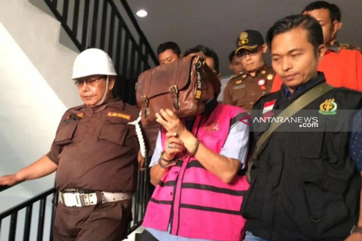 Skandal Pungli di Dinas ESDM Jatim Pecah: Kadis Ditahan, Roy Jadi Sorotan, dan Upaya Kejati Mengembalikan Kepercayaan Publik