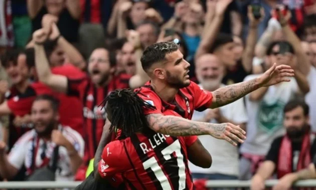Skema Transfer 3-in-1 AC Milan vs MU: Rafael Leão Jadi Kunci Barter Menguntungkan Skema Transfer 3-in-1 AC Milan vs MU: Rafael Leão Jadi Kunci Barter Menguntungkan