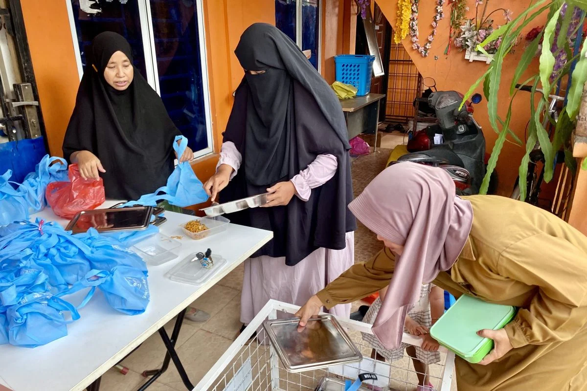 SPPG Wajib Layani 300 Ibu-Balita Mulai 2 Juni, Insentif Rp 6 Juta Per Hari Bisa Dicabut Bila Tidak Tepat