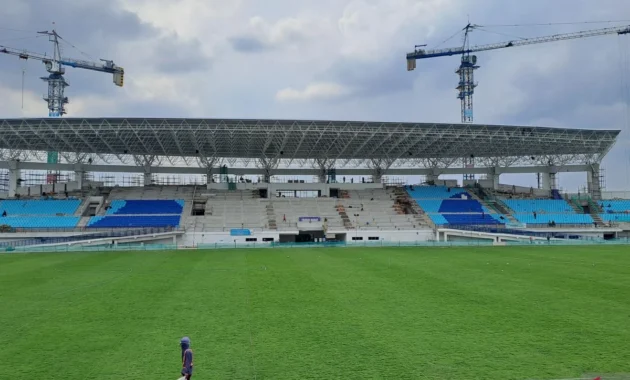 Stadion Surajaya Hidup Kembali: Persela Bangkit dengan Laga Persahabatan dan Rencana Bima Sakti untuk Musim Depan