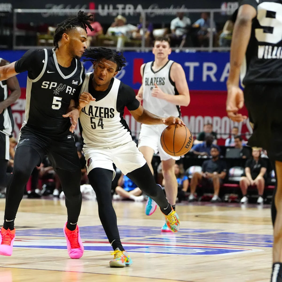 Stephon Castle Gempar! 32 Poin, 11 Rebound Bawa Spurs Lolos ke Final Barat