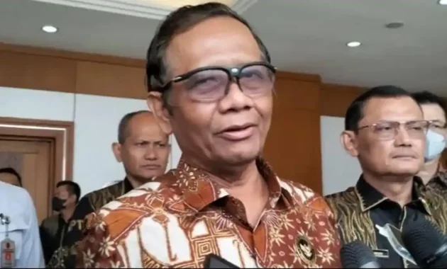 Tak Kenal dan Tak Ada Urusan dengan Revisi UU TNI, Majelis Hakim Pertanyakan Motif Terdakwa Siram Andrie Yunus Pakai Air Keras Tak Kenal dan Tak Ada Urusan dengan Revisi UU TNI, Majelis Hakim Pertanyakan Motif Terdakwa Siram Andrie Yunus Pakai Air Keras
