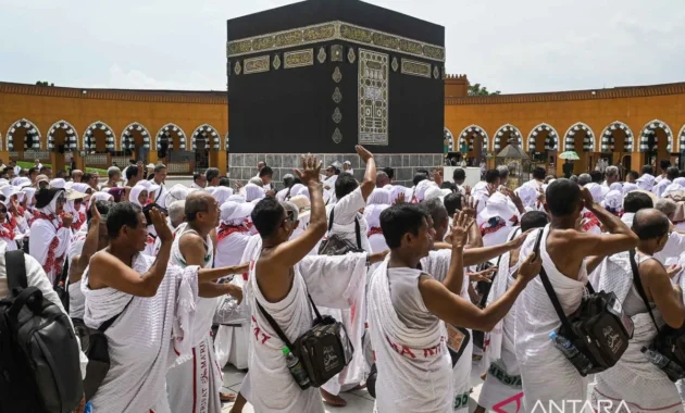 Terungkap! Jemaah Haji Tertua Indonesia, 105 Tahun, Akhirnya Bisa Menyentuh Ka'bah