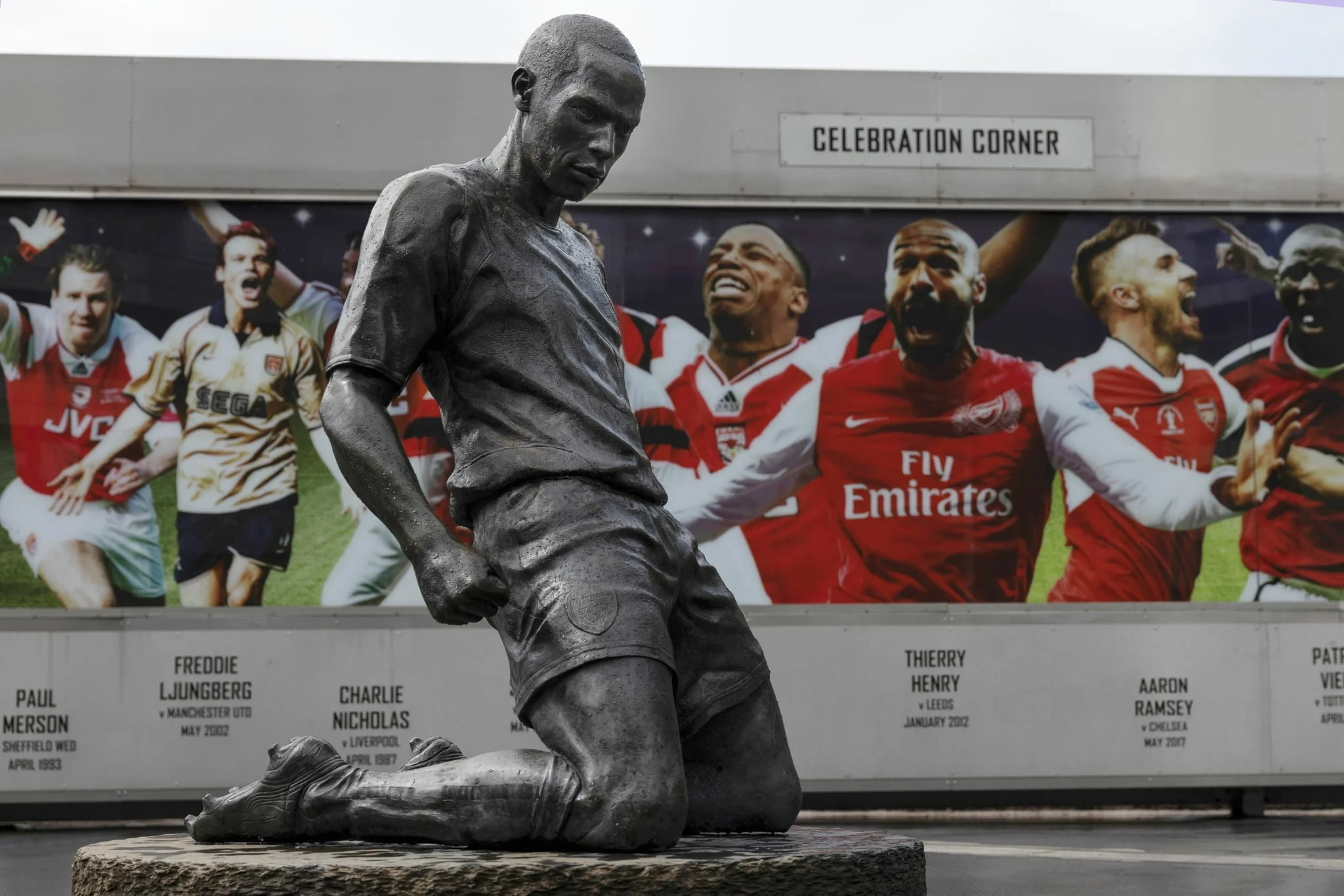 Thierry Henry: Peringatan Keras Arsenal, Pilihan Legenda, dan Tantangan Rekor Assist Bruno Fernandes
