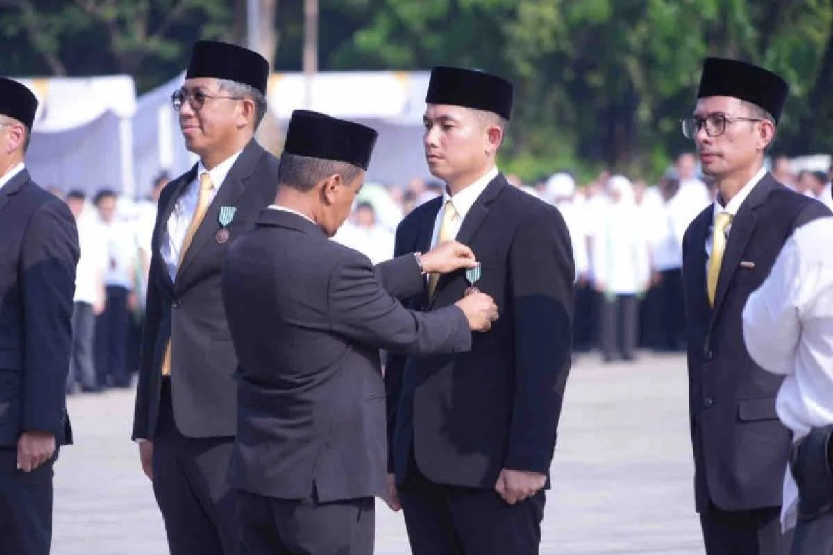 Tiga Insan PT Bukit Asam Raih Satyalancana Wira Karya