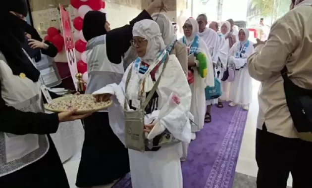 Tiga Kloter Jemaah Haji Tiba di Jeddah, Petugas Sektor 3 Makkah Dipecah untuk Cegah Penumpukan
