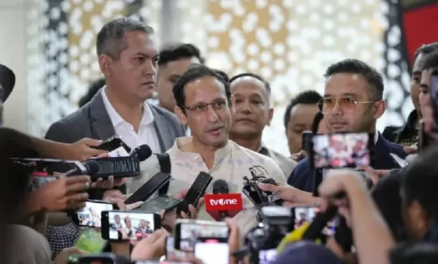 Tim Hukum Nadiem Bantah Mainkan Influencer untuk Tarik Simpatik Publik dalam Chromebook Tim Hukum Nadiem Bantah Mainkan Influencer untuk Tarik Simpatik Publik dalam Chromebook