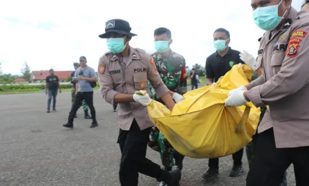 TNI-Polri Berupaya Evakuasi Jenazah Pendulang dari Kampung Kawe