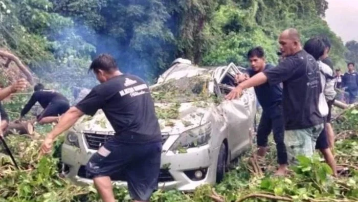 Tragedi Wuling di Jalan Trans Sulawesi Memicu Sorotan Baru pada Keamanan dan Elektrifikasi Mobil Indonesia