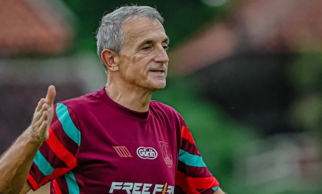 Trio Baru Aberdeen Siap Guncang Liga: Lyons, Mayo, dan Briedl Bawa Harapan Besar ke Pittodrie Trio Baru Aberdeen Siap Guncang Liga: Lyons, Mayo, dan Briedl Bawa Harapan Besar ke Pittodrie