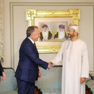 Trump Ancam Ledakkan Oman