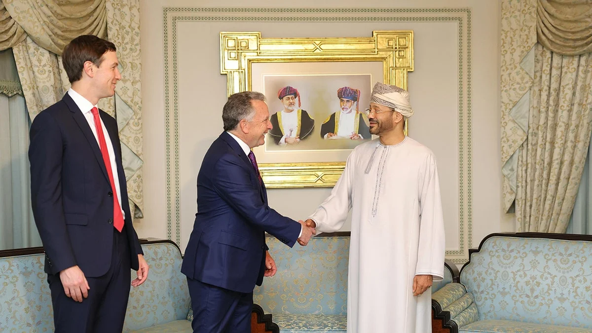 Trump Ancam Ledakkan Oman