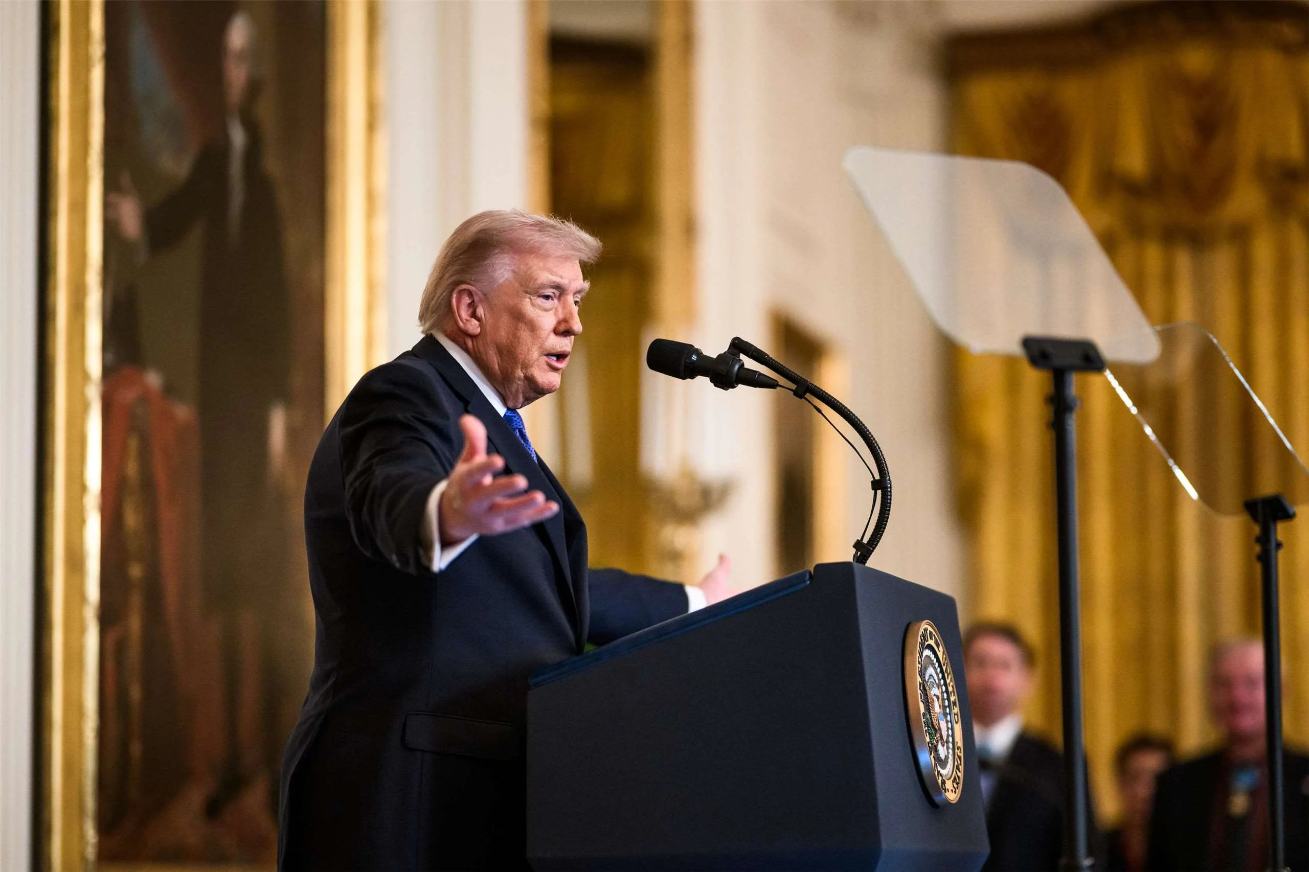 Trump Gagal Luncurkan Serangan Iran, Fokus pada Diplomasi dan Kontroversi Pemilu Maryland
