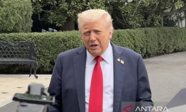 Trump: Jangan Sebut Saya Bodoh, Sebut Saya Diktator Tirani yang Brilian Trump: Jangan Sebut Saya Bodoh, Sebut Saya Diktator Tirani yang Brilian