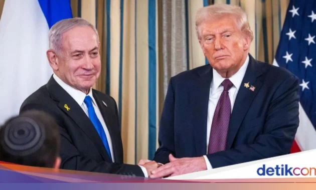 Trump: Negosiasi Berada di Tahap Akhir, AS Serang Iran Jika Gagal Capai Kesepakatan