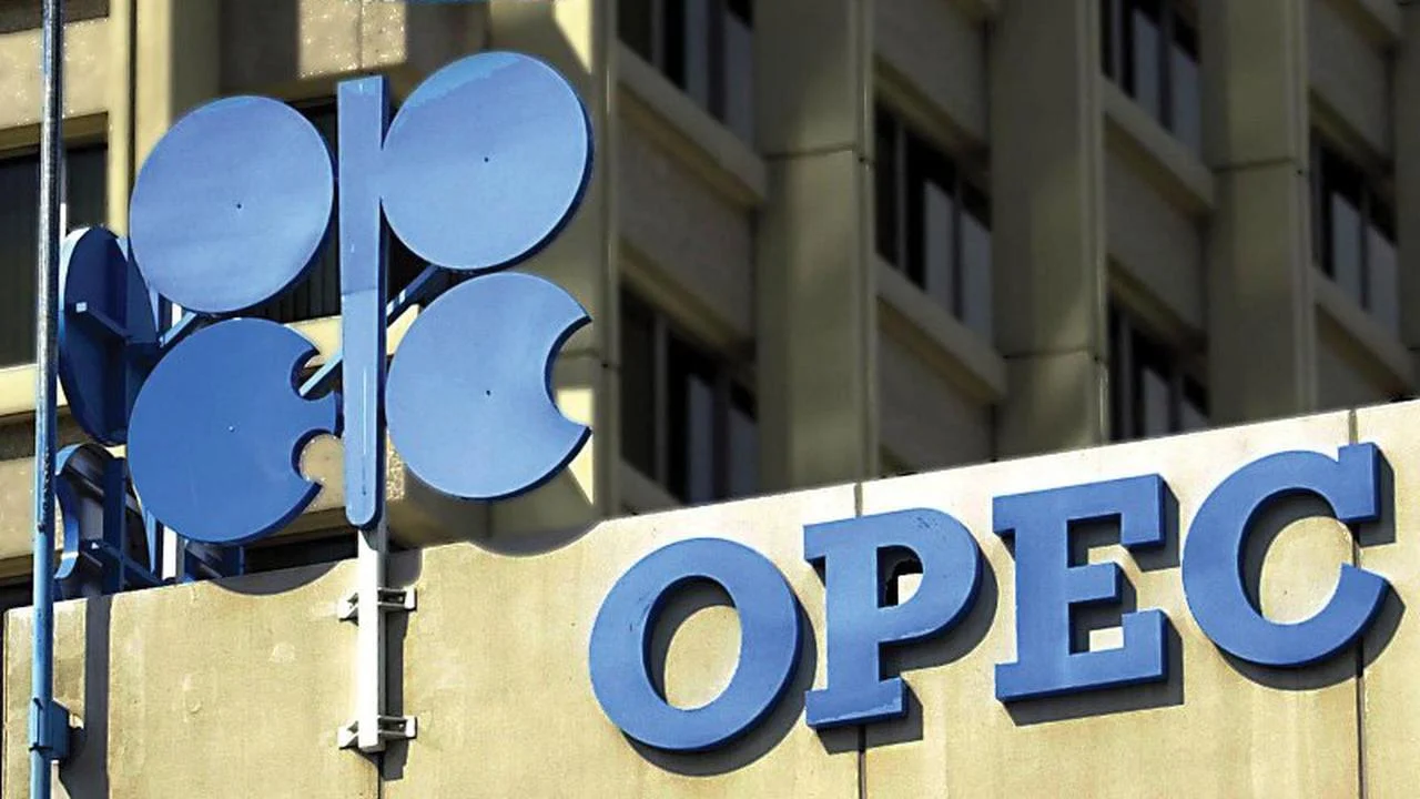 Tujuh Negara OPEC+ Siap Tingkatkan Produksi Minyak pada Juni