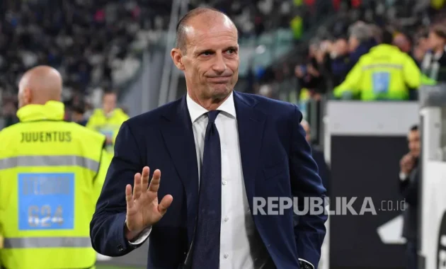 Usai Dipecat Milan, Allegri Bersiap Merapat ke Napoli Usai Dipecat Milan, Allegri Bersiap Merapat ke Napoli