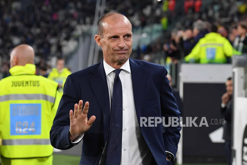 Usai Dipecat Milan, Allegri Bersiap Merapat ke Napoli
