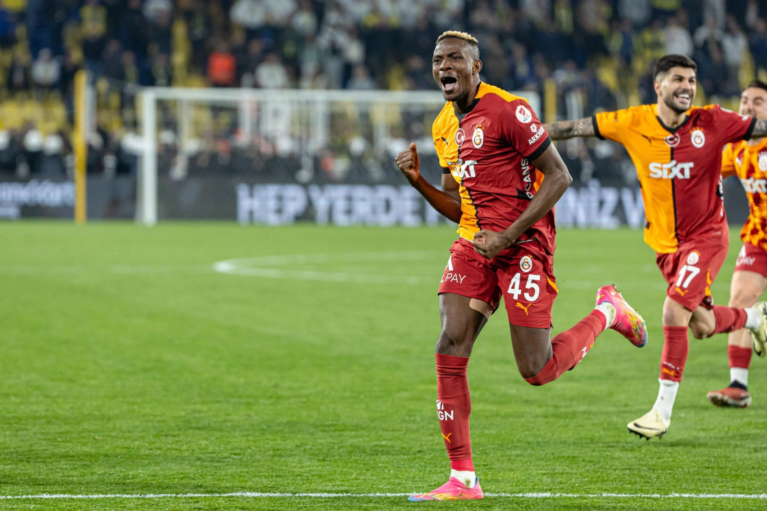 Victor Osimhen Resmi Gabung Galatasaray: Transfer Megah, Gelar Super Lig, dan Kebanggaan Nigeria