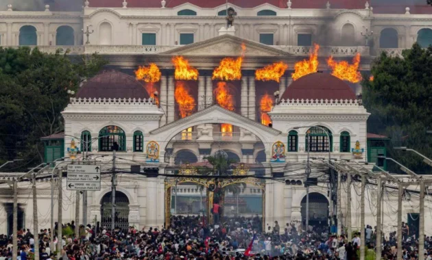 Video-Video Kontroversial: Dari Penembakan Alligator hingga Tuduhan di Gedung DPR – Apa yang Sebenarnya Terjadi? Video-Video Kontroversial: Dari Penembakan Alligator hingga Tuduhan di Gedung DPR – Apa yang Sebenarnya Terjadi?