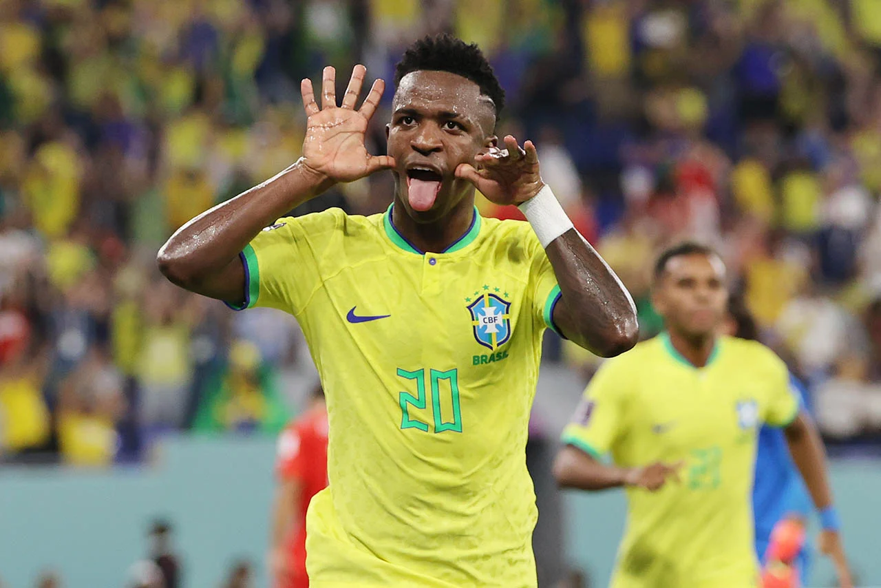 Vinícius Júnior: Dari Sambutan Hangat di Seleção hingga Provokasi di Camp Nou, Kisah Sang Bintang Brasil yang Memukau Dunia