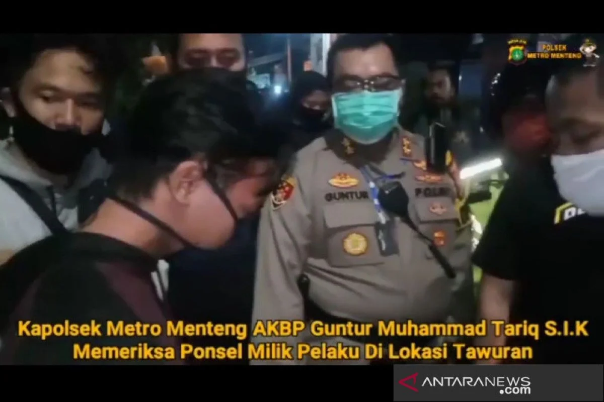 Viral Video Bro Ron Dipukul di Menteng, Polisi Tangkap 2 Pelaku!