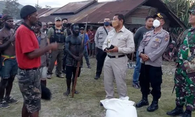 Wagub Papua Pegunungan Serukan Penghentian Perang Suku di Delapan Kabupaten