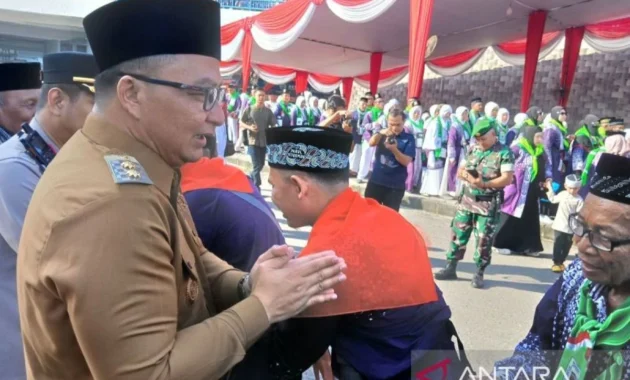 Wakil Bupati Lebak Lepas 365 Calon Haji
