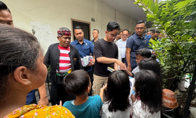 Wamen PKP Tekankan Pentingnya Ruang Publik di Kawasan Permukiman Padat Wamen PKP Tekankan Pentingnya Ruang Publik di Kawasan Permukiman Padat