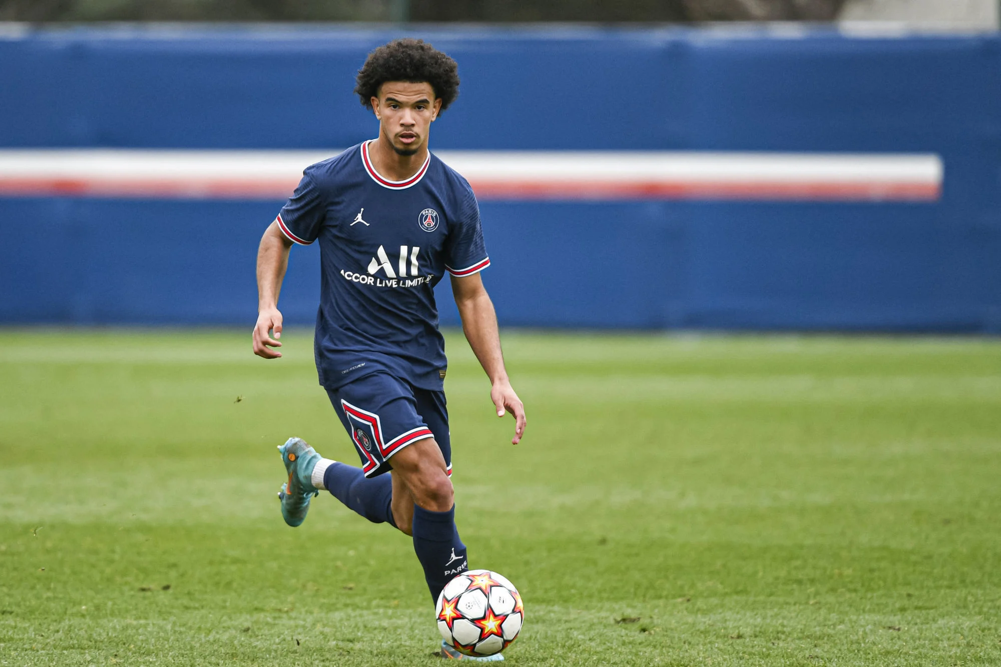 Warren Zaïre-Emery Diprediksi Gantikan Désiré Doué sebagai Bintang Muda PSG 2026
