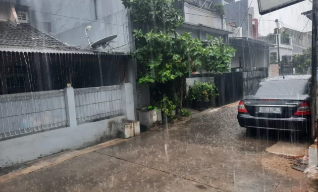 Waspada! Hujan Sangat Lebat Diprediksi Guyur Jabodetabek hingga 7 Mei
