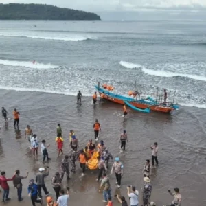 Wisatawan Asal Garut Meninggal Usai Digulung Ombak di Pantai Madasari, Pangandaran