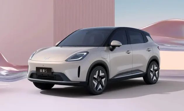 Wuling New Binguo EV dan Kartini Modern: Perpaduan Gaya Futuristik dengan Mobilitas Berkelanjutan