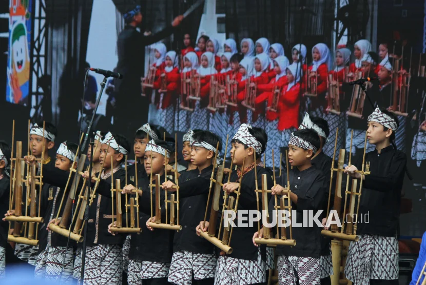 500 Musisi Meriahkan Bandung Kota Angklung Festival 2026