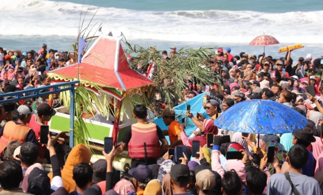 Anggota DPR Dukung Tradisi Sedekah Laut Kendal Jadi Agenda Nasional