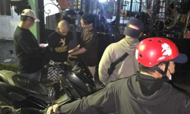Anggota Geng Motor HZM (17) yang Buron Dua Bulan Berhasil Ditangkap Polisi Anggota Geng Motor HZM (17) yang Buron Dua Bulan Berhasil Ditangkap Polisi