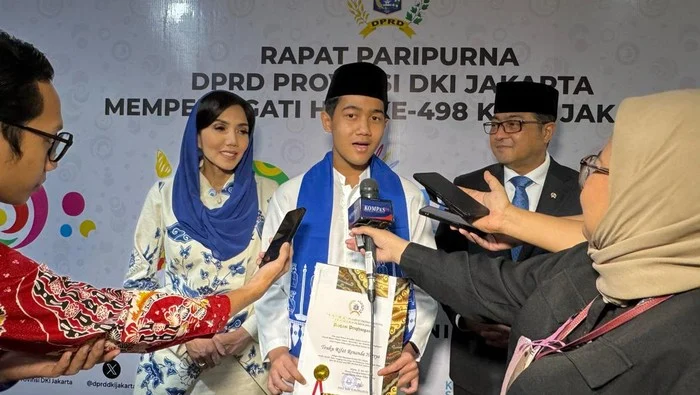 Atlet Binaan KONI DKI Terima Penghargaan DPRD pada HUT ke-499 Jakarta