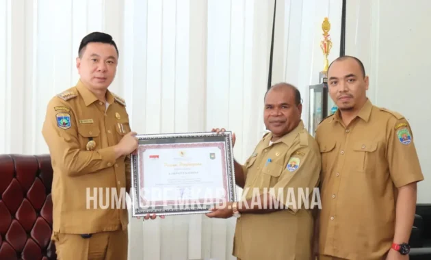 Banyuwangi Nomor 1 Nasional, Raih Skor Tertinggi Evaluasi Kemendagri, Kinerja Daerah Diakui Pemerintah Pusat Banyuwangi Nomor 1 Nasional, Raih Skor Tertinggi Evaluasi Kemendagri, Kinerja Daerah Diakui Pemerintah Pusat