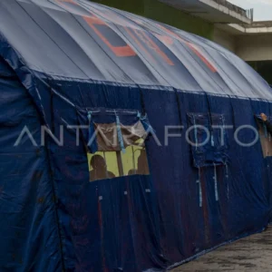 Basarnas dan BPBD Siapkan Tenda Darurat di RS Undata Palu