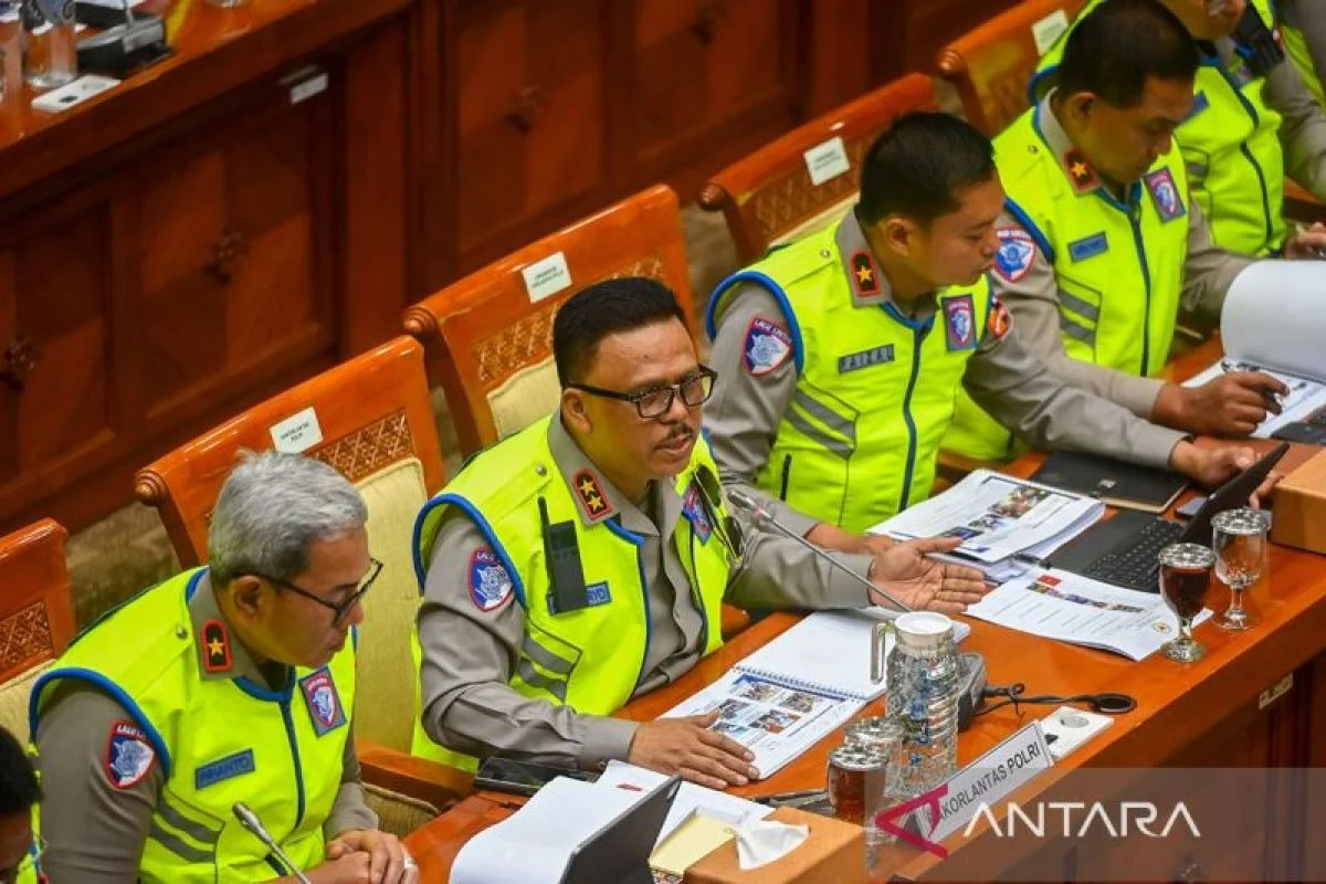 Beri Bantuan Korban Kebakaran Kemayoran, Korlantas Polri Bakal Permudah Pengurusan SIM hingga BPKB