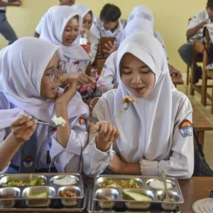 BGN Buka Kemungkinan Siswa dari Desil Tinggi Berpotensi Tak Lagi Dapat MBG