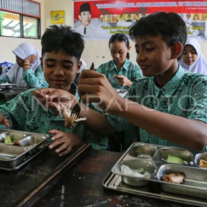 BGN Refokus Penerima Manfaat, 76 Sekolah di Pulau Jawa Dikeluarkan dari Daftar MBG