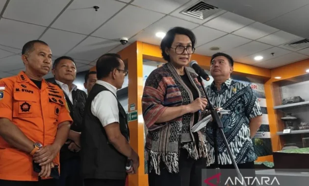 BNPB Gelar Operasi Modifikasi Cuaca di Langit Aceh Barat BNPB Gelar Operasi Modifikasi Cuaca di Langit Aceh Barat