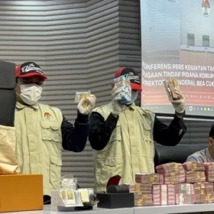 Bos Blueray Cargo Akui Berikan Rp 21 Miliar ke Dirjen Bea Cukai, KPK Janji Analisis Komprehensif