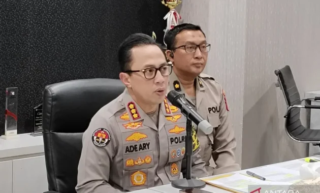 Bunga Zainal Desak Polri Pecat Oknum Penyidik Terkait Kasus Penipuan Cek Kosong Rp2,3 Miliar Suami Bunga Zainal Desak Polri Pecat Oknum Penyidik Terkait Kasus Penipuan Cek Kosong Rp2,3 Miliar Suami