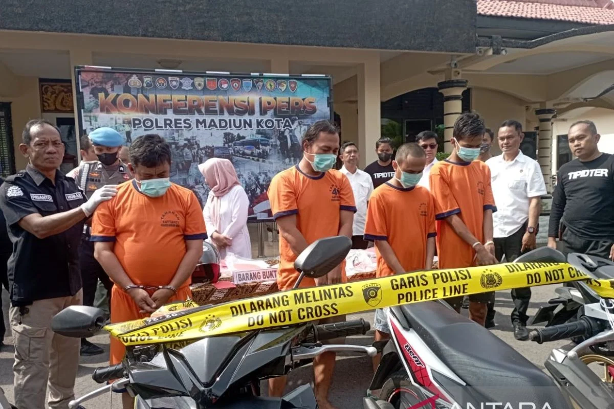 Buron Kasus Pencurian Kendaraan Bermotor Tewas Tertembak, Istri Histeris Saat Jenazah Dipulangkan