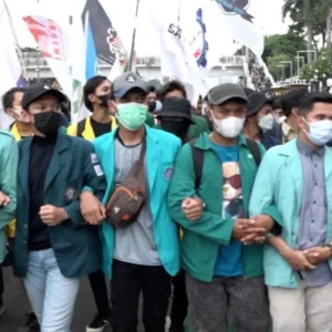 Dasco Temui Demonstrasi Mahasiswa di Depan Gedung DPR, Janjikan Tindak Lanjuti Tuntutan